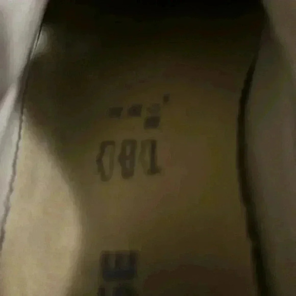 Converse Chucks size 7 - Picture 5 of 9